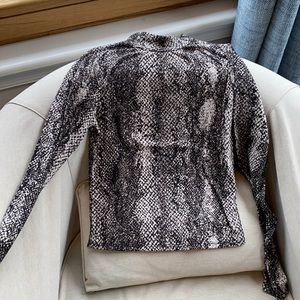 Cotton animal print crew neck